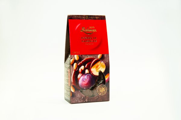 Plums with almonds in chocolate